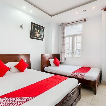 Oyo 130 Tuan Long Hotel Hô Chi Minh-Ville Extérieur photo