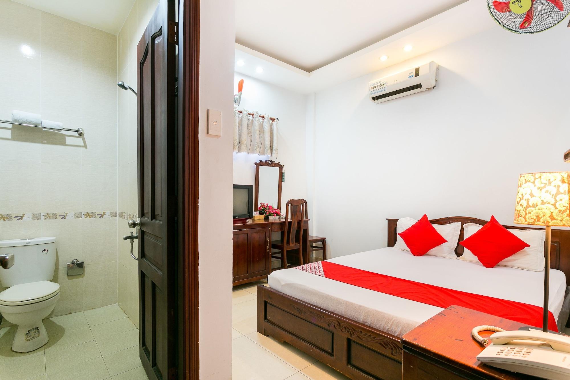 Oyo 130 Tuan Long Hotel Hô Chi Minh-Ville Extérieur photo