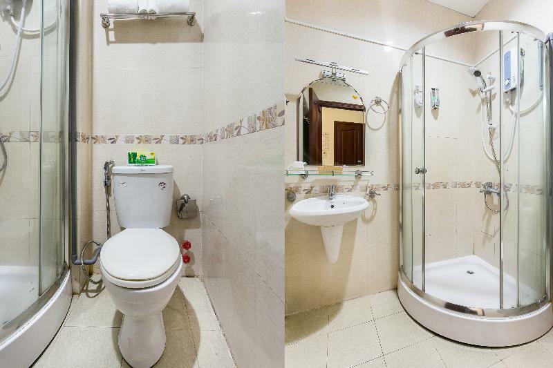 Oyo 130 Tuan Long Hotel Hô Chi Minh-Ville Extérieur photo